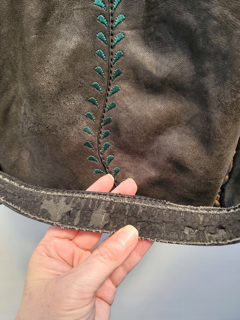 Lucky Brand Abbey Road Vintage Black Leather Hobo Bag Boho Embroidered Festival - Picture 13 of 15